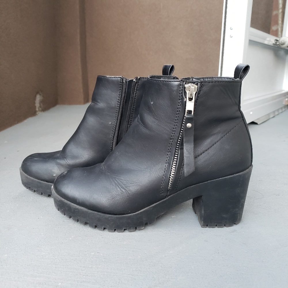 Steve Madden Platform Booties